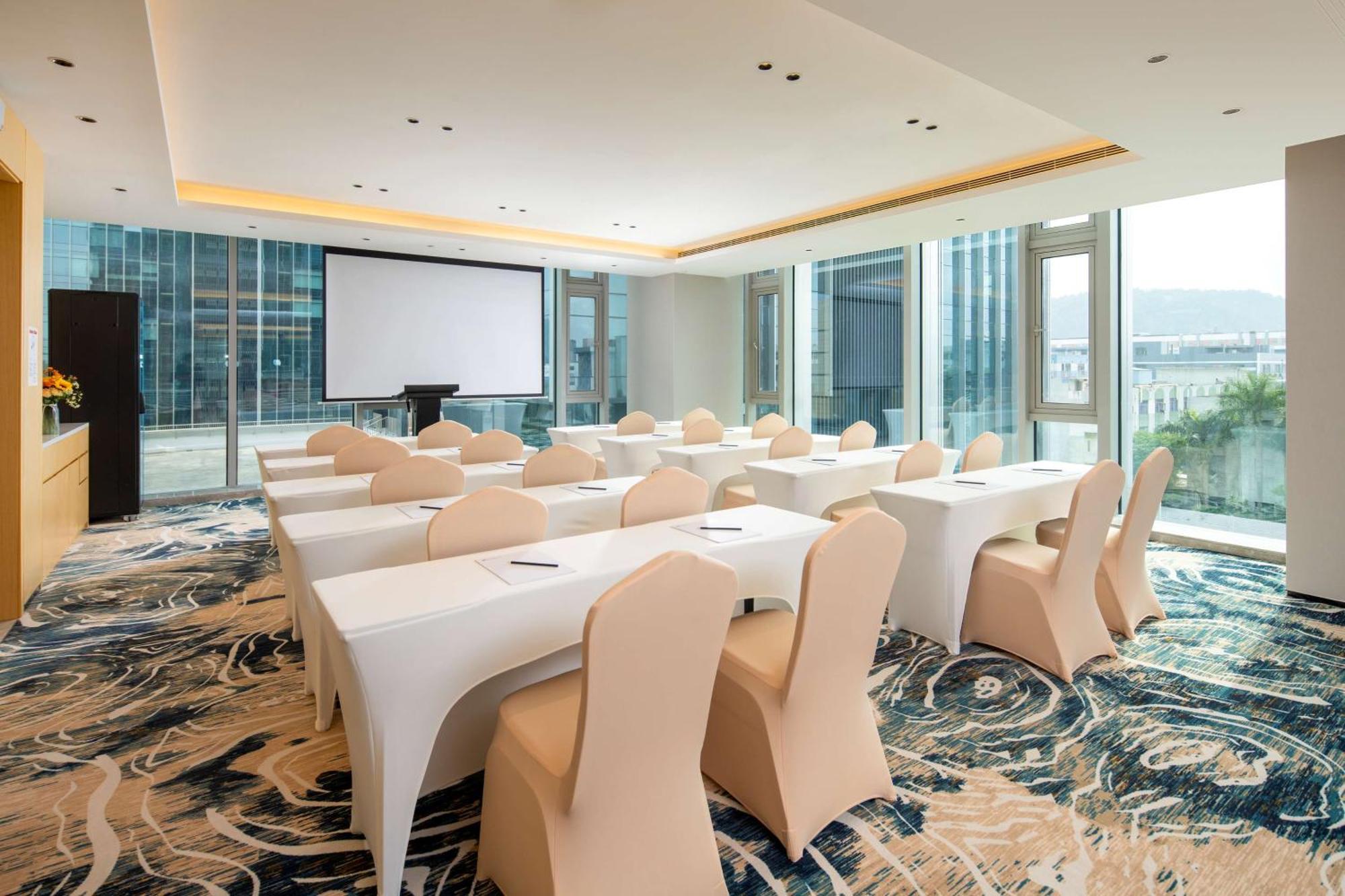 Hilton Garden Inn Shenzhen Airport,Enjoy 24-Hour One Way Free Delivery From Hotel To Shenzhen Baoan Airport On The Hour Esterno foto