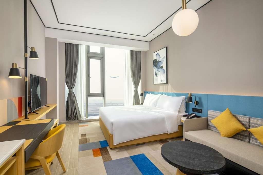 Hilton Garden Inn Shenzhen Airport,Enjoy 24-Hour One Way Free Delivery From Hotel To Shenzhen Baoan Airport On The Hour Camera foto